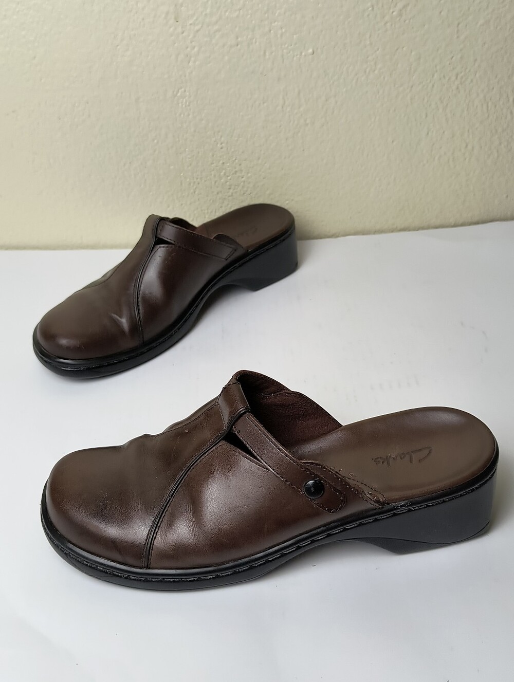 Clarks 7M Brown Leather Slip-On Mules Low Heel